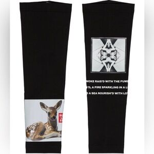 🦌 BURBERRY Montage deer print with text motif stretch arm sleeves bnwt 🦌